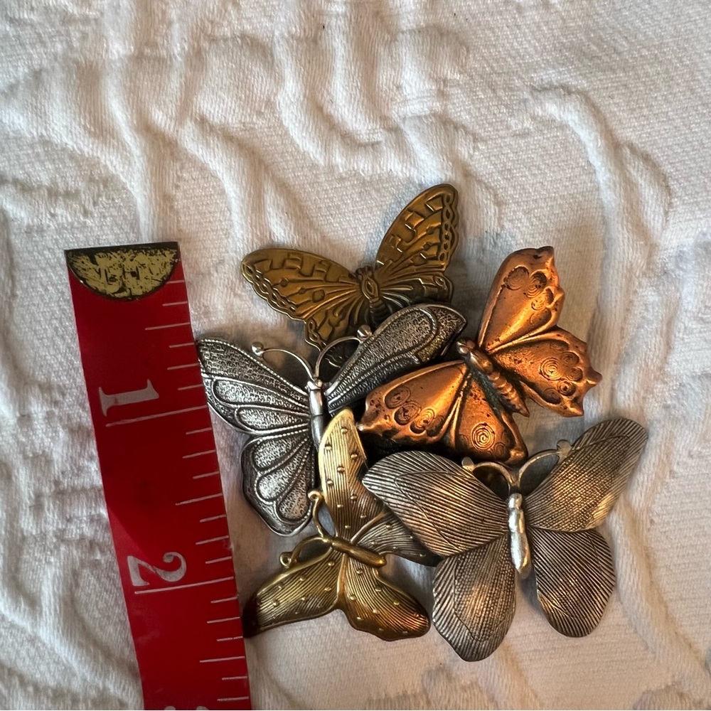 Vintage Butterfly Pin - Picture 5 of 6